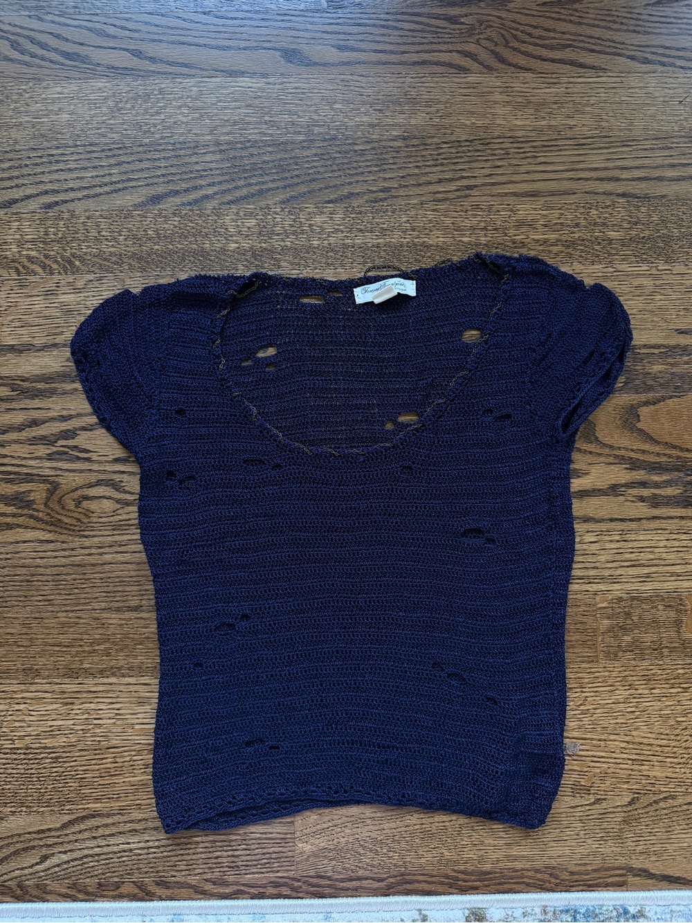 Forever 21 (old label) Navy Short Sleeve Knit Top with chain neck detailing